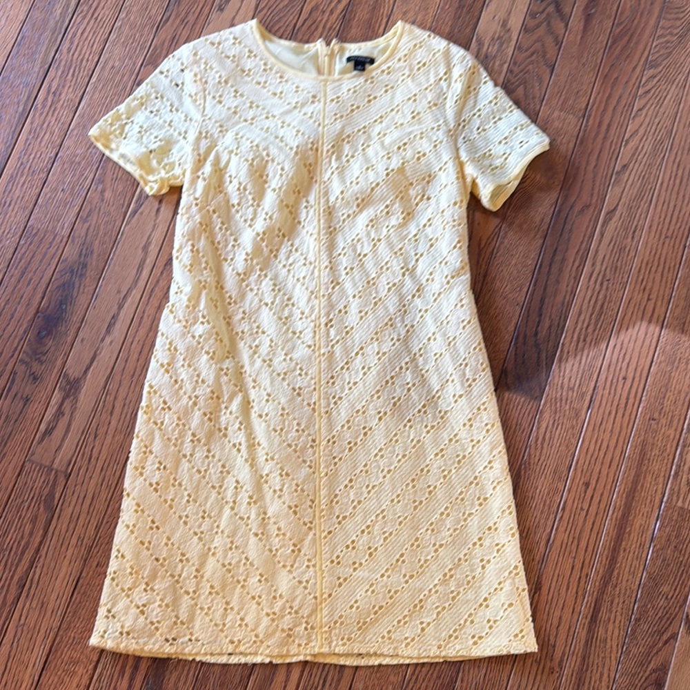 Ann Taylor Yellow Sheath Dress Short Sleeve Crew Neck